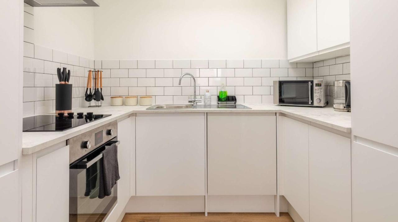 One Bed Floor, Brand New, Old Town * Hastings